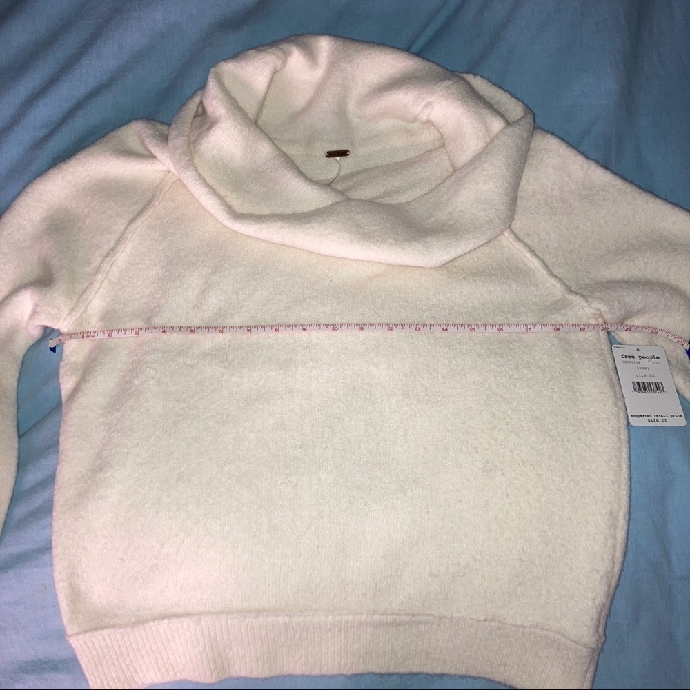 SOLD! NWT Free People Echo Beach Sweater - Picture 6 of 8